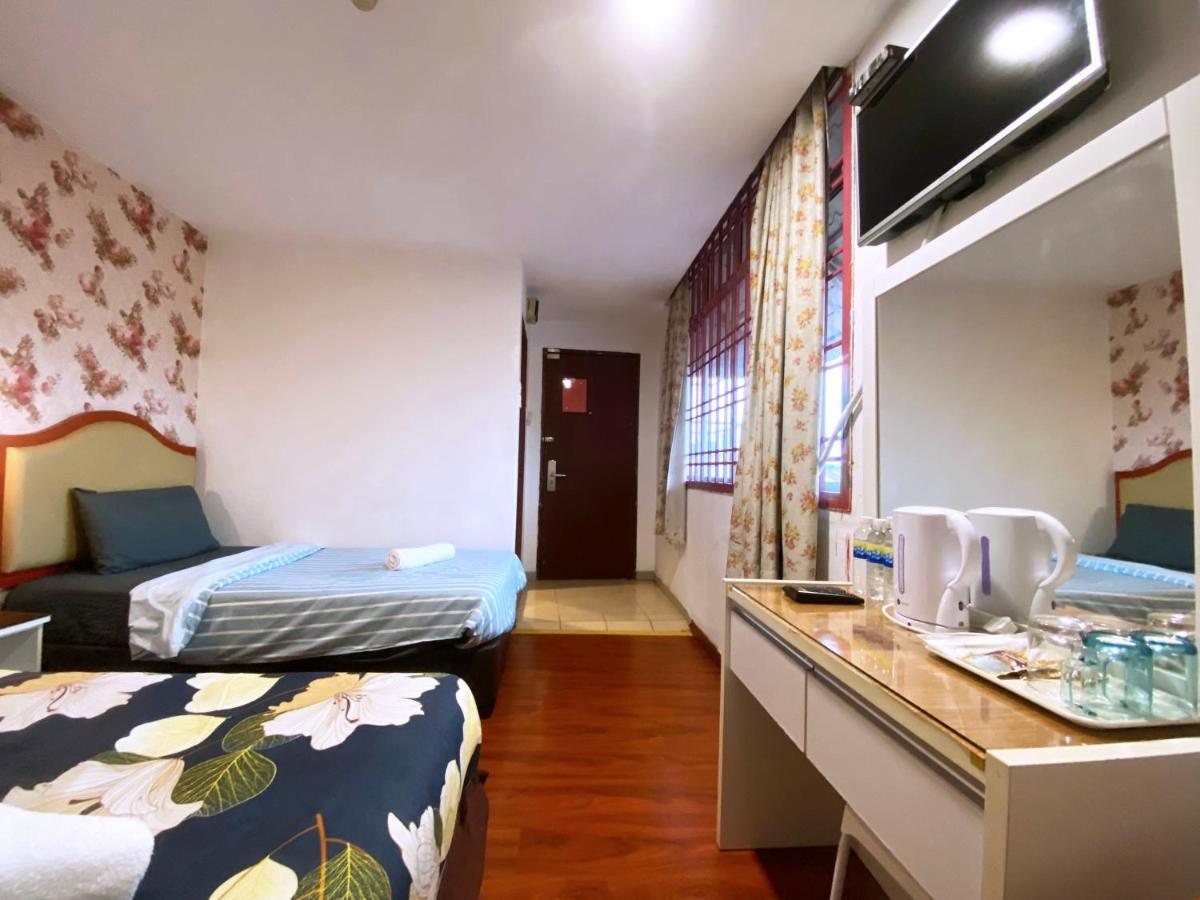 Mr Hotel Nusa Bestari Skudai Exterior photo